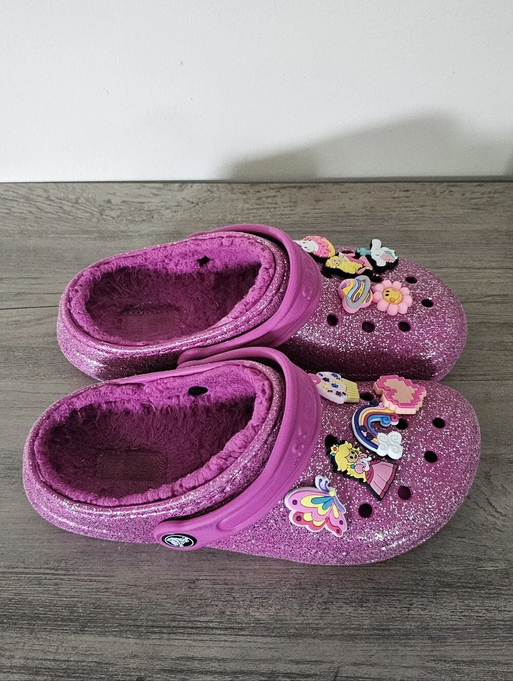 Crocs Girl Glitter Pink Plum Magenta Cute Fuzzy Clog Charms Rainbow Heart J 2